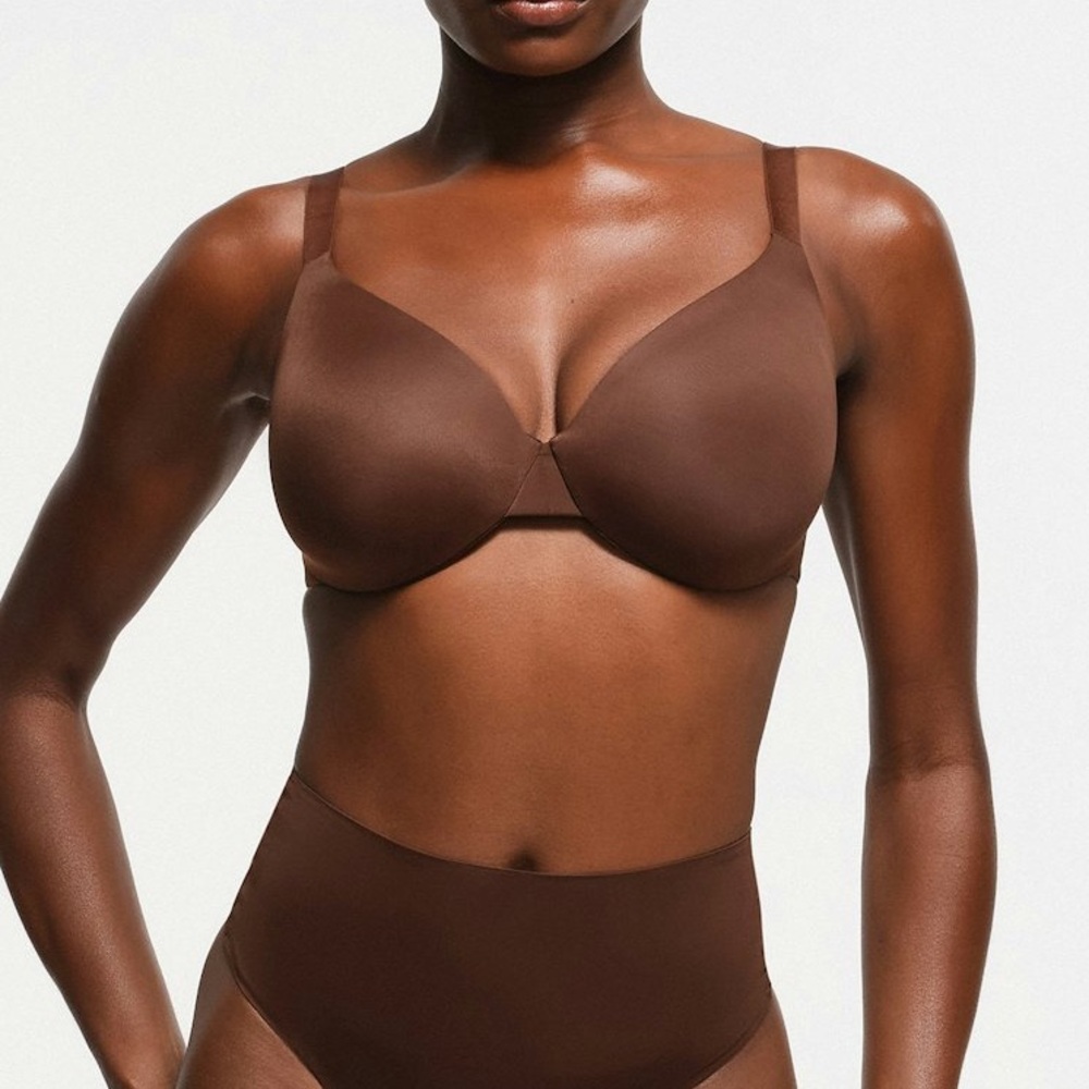 SKIMS Smoothing Intimates Full‎ Coverage Lightly Lined Bra in Cocoa 34DD
